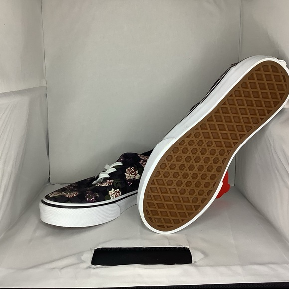 Vans Skating Shoes - Picture 3 of 3